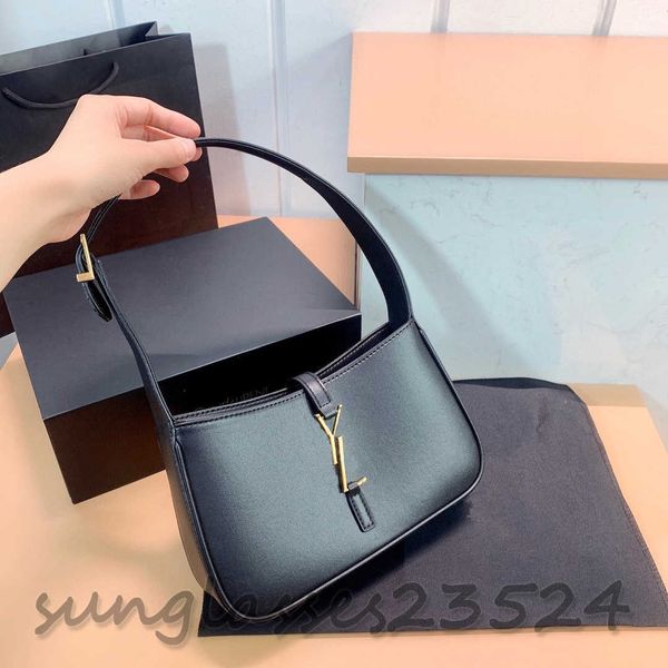 luxury cleo handbag bag underarm bag for women's men tote crossbody bag shoulder tote genuine leather hobo vagrant bag designer bag cro
luxury cleo handbag bag underarm bag for women's men tote crossbody bag shoulder tote genuine leather hobo vagrant bag designer bag cro