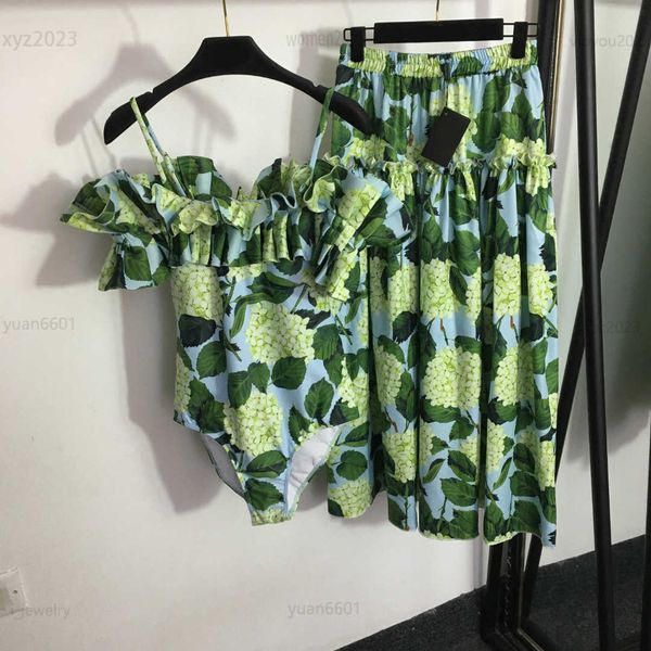 womens designer bikini girl surfing suit size s-xl ruffle neck strap one-piece swimsuit and printed high waist skirt july30, White;black
womens designer bikini girl surfing suit size s-xl ruffle neck strap one-piece swimsuit and printed high waist skirt july30, White;black