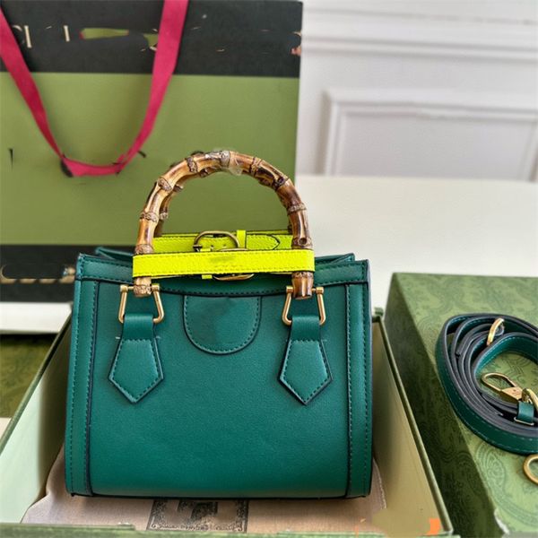 classic designer bag luxury handbag shopping bag bamboo leather handbag shoulder bag women's men's bag crossbody bag fashion leath
classic designer bag luxury handbag shopping bag bamboo leather handbag shoulder bag women's men's bag crossbody bag fashion leath