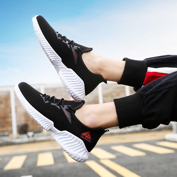 2023 new running shoes mens black white trainers sneakers outdoor jogging shoe, White;red
2023 new running shoes mens black white trainers sneakers outdoor jogging shoe, White;red