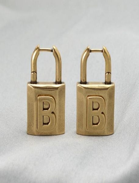 stud retro letter b lock earrings highquality brass material to create personality exaggerated highend metal7418472, Golden;silver
stud retro letter b lock earrings highquality brass material to create personality exaggerated highend metal7418472, Golden;silver
