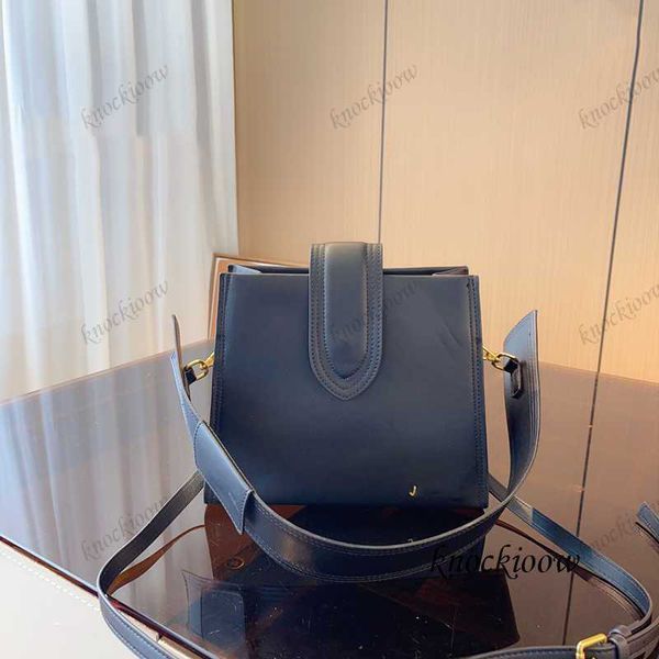 leather crossbody bag two strap handbag shoulder slanting all in one designer bag tote bag crossbody bag luxurys handbags shoulder bag luxur
leather crossbody bag two strap handbag shoulder slanting all in one designer bag tote bag crossbody bag luxurys handbags shoulder bag luxur