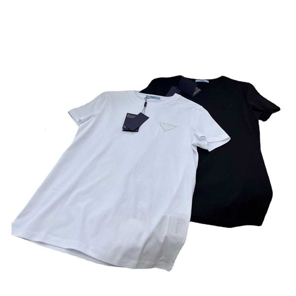 women's t-shirt designer p family 23 spring/summer new fashion simple classic triangle burnt flower letter embroidery casual versatile, White
women's t-shirt designer p family 23 spring/summer new fashion simple classic triangle burnt flower letter embroidery casual versatile, White