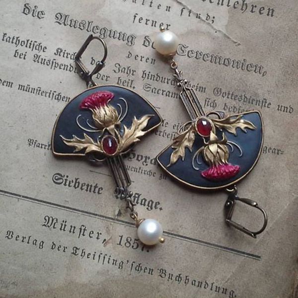 stud creative thistle flower drop earring ethnic black enamel fan shaped red stone pearl statement jewelry 230802, Golden;silver
stud creative thistle flower drop earring ethnic black enamel fan shaped red stone pearl statement jewelry 230802, Golden;silver