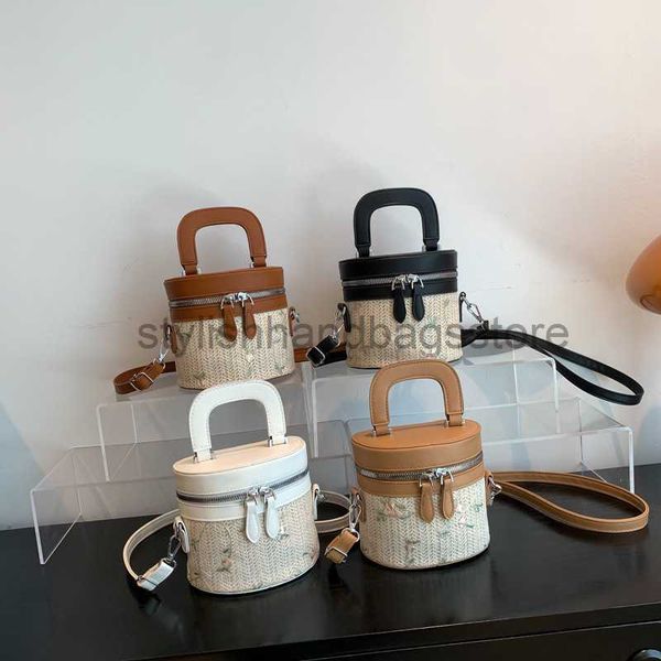 shoulder bags this year's popular niche design splicing bag 2023 new women's bag summer color contrast crossbody bag texture handb
shoulder bags this year's popular niche design splicing bag 2023 new women's bag summer color contrast crossbody bag texture handb