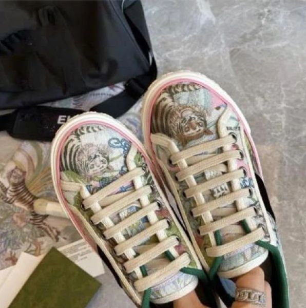 fashion large size embroidered shoes women's old flower printing color block retro casual shoes for men and women fasupl, Black
fashion large size embroidered shoes women's old flower printing color block retro casual shoes for men and women fasupl, Black