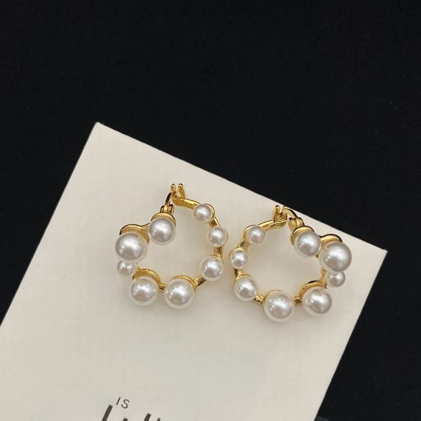 designer pearl earrings luxury single letter stud earrings hooked geometric pattern famous women crystal rhinestones wedding party jewellery, Golden;silver
designer pearl earrings luxury single letter stud earrings hooked geometric pattern famous women crystal rhinestones wedding party jewellery, Golden;silver