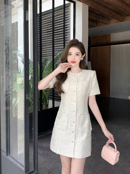 designer casual fashion dress dress women's summer classic simple fashion age reduction comfortable not fussy upper body small fragranc, Black;gray
designer casual fashion dress dress women's summer classic simple fashion age reduction comfortable not fussy upper body small fragranc, Black;gray
