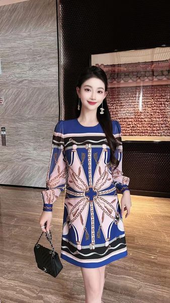 designer casual fashion high-quality dress early autumn new cut pattern bodice side open pocket design size sml xl xxl, Black;gray
designer casual fashion high-quality dress early autumn new cut pattern bodice side open pocket design size sml xl xxl, Black;gray