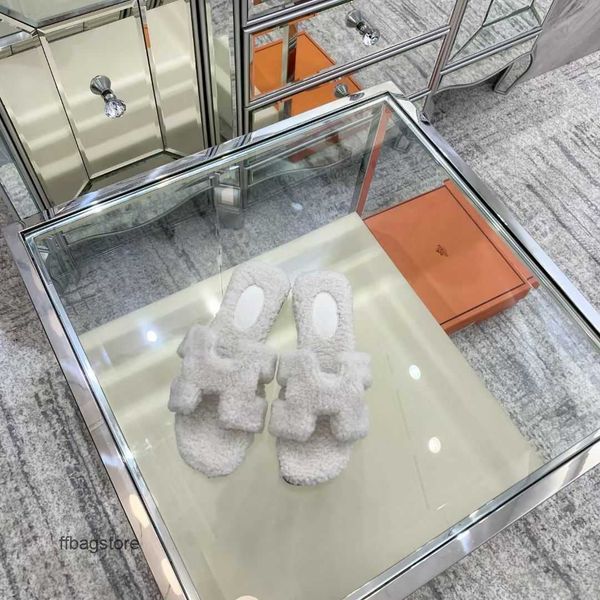 bottom fur slipper h one slippers designer sandal women flat oran mop h shearling outside fury wear autumn winter teddy lamb wool casual fli
bottom fur slipper h one slippers designer sandal women flat oran mop h shearling outside fury wear autumn winter teddy lamb wool casual fli
