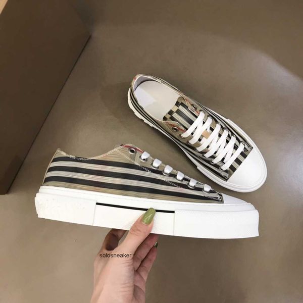platform burberies burbreries luxury designer shoe shoes low vintage couples plaid canvas sneakers stripes casual man woman outdoor trainers
platform burberies burbreries luxury designer shoe shoes low vintage couples plaid canvas sneakers stripes casual man woman outdoor trainers
