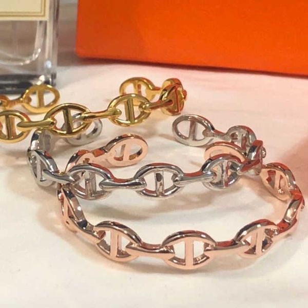 chaine dancre enchainee bracelet bangle jewelry pig nose bracelet temperament simple advanced bracelet does fade girlfriends the same gift f, Black
chaine dancre enchainee bracelet bangle jewelry pig nose bracelet temperament simple advanced bracelet does fade girlfriends the same gift f, Black