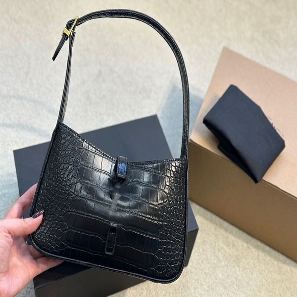 shoulder bag underarm bags women luxury handbags black leather small handbag slanted portable crocodile pattern gold buckle pochette designe
shoulder bag underarm bags women luxury handbags black leather small handbag slanted portable crocodile pattern gold buckle pochette designe