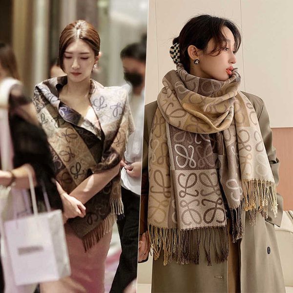classic designer cashmere warm scarf dual color scarf women's new 2023 summer shawl neck protection versatile korean version warm and t, Blue;gray
classic designer cashmere warm scarf dual color scarf women's new 2023 summer shawl neck protection versatile korean version warm and t, Blue;gray