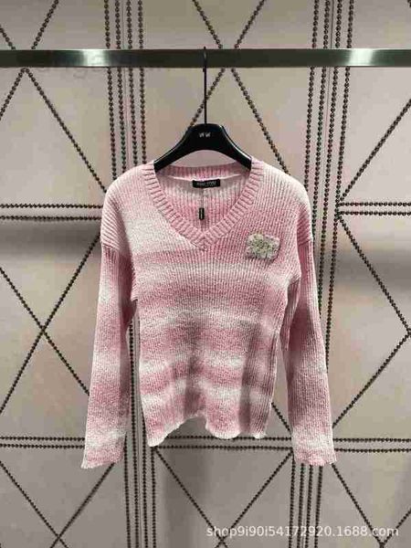 women's knits & tees designer early autumn new niche design halo dyed v-neck knitted with heavy duty accessories for a slim versatile f, White
women's knits & tees designer early autumn new niche design halo dyed v-neck knitted with heavy duty accessories for a slim versatile f, White