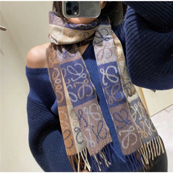 classic designer cashmere warm scarf old flower loe scarf new women's jacquard checkerboard plaid imitation cashmere shawl autumn/winte, Blue;gray
classic designer cashmere warm scarf old flower loe scarf new women's jacquard checkerboard plaid imitation cashmere shawl autumn/winte, Blue;gray