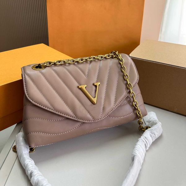 new wave quilted chain bag famous designer shoulder bag evening gown handbag fashion classic women leather crossbody bag purse luxury letter
new wave quilted chain bag famous designer shoulder bag evening gown handbag fashion classic women leather crossbody bag purse luxury letter