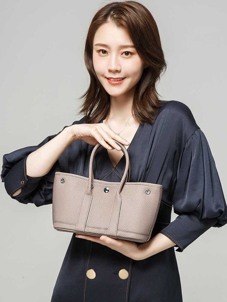 luxury h ermes party garden designer tote bags for women high grade wax thread handmade genuine leather garden bag togo cowhide business cas
luxury h ermes party garden designer tote bags for women high grade wax thread handmade genuine leather garden bag togo cowhide business cas
