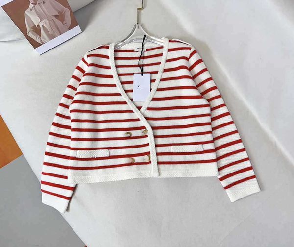 summer new commuter style simple and fashionable style reduced age stripe contrast v-neck wool knitted cardigan, White;black
summer new commuter style simple and fashionable style reduced age stripe contrast v-neck wool knitted cardigan, White;black