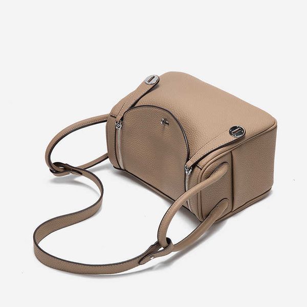 h ermes lindis's for women xixiao lindi bag women's 2023 new versatile doctor underarm boston handheld pillow with real logo
h ermes lindis's for women xixiao lindi bag women's 2023 new versatile doctor underarm boston handheld pillow with real logo