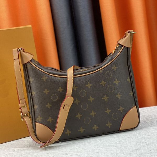 fashion designer bag mens and womens large capacity portable tote bag leather printed shoulder bag temperament croissant #51260
fashion designer bag mens and womens large capacity portable tote bag leather printed shoulder bag temperament croissant #51260