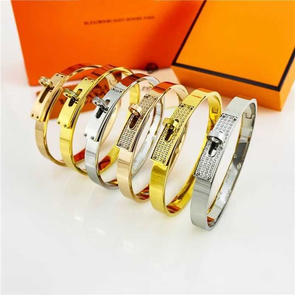 clic h bracelet bangle jewelry love horse full diamond twist buckle extremely simple bracelet female friend personalized korean edition popu, Black
clic h bracelet bangle jewelry love horse full diamond twist buckle extremely simple bracelet female friend personalized korean edition popu, Black