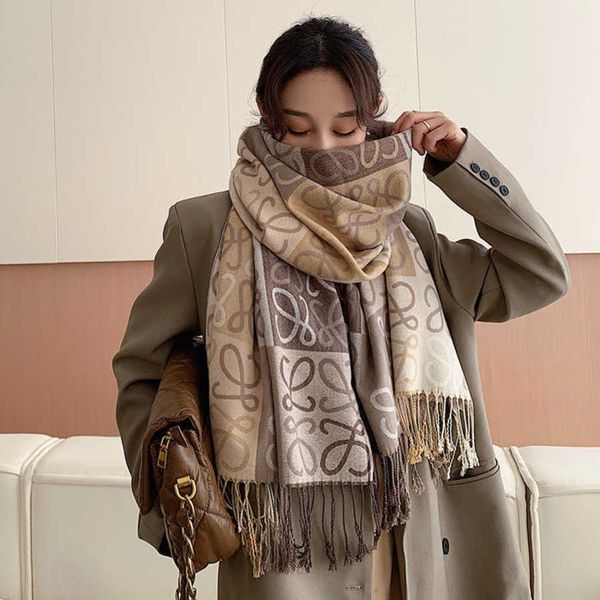 classic designer cashmere warm scarf new roewe scarf women's winter double sided warm imitation cashmere shawl with high end network re, Blue;gray
classic designer cashmere warm scarf new roewe scarf women's winter double sided warm imitation cashmere shawl with high end network re, Blue;gray