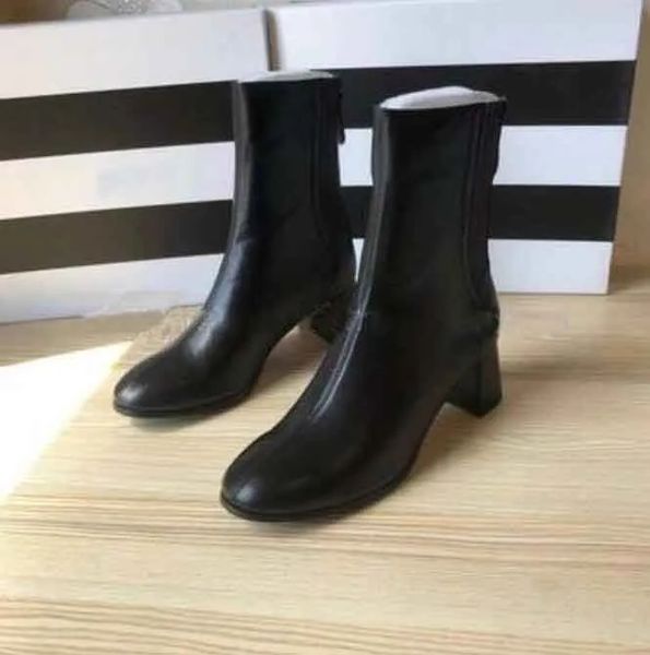 elgant winter woman aquazzuras boots italy honore bootie genuine leather suede zip mid calf block heel stretch ankle boots luxury fashion, Black
elgant winter woman aquazzuras boots italy honore bootie genuine leather suede zip mid calf block heel stretch ankle boots luxury fashion, Black
