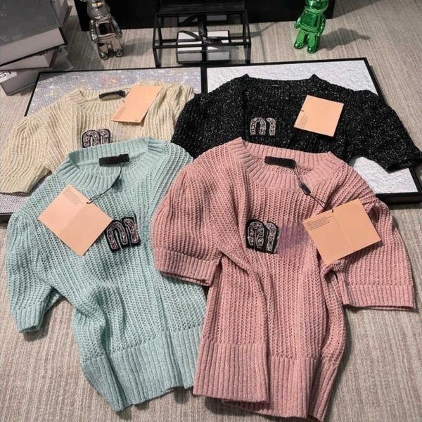 23ss new knitted sweater spring summer diamond letter embroidery short sleeved r sweaters hollow round neck knit shirt fashion womens clothi, White
23ss new knitted sweater spring summer diamond letter embroidery short sleeved r sweaters hollow round neck knit shirt fashion womens clothi, White