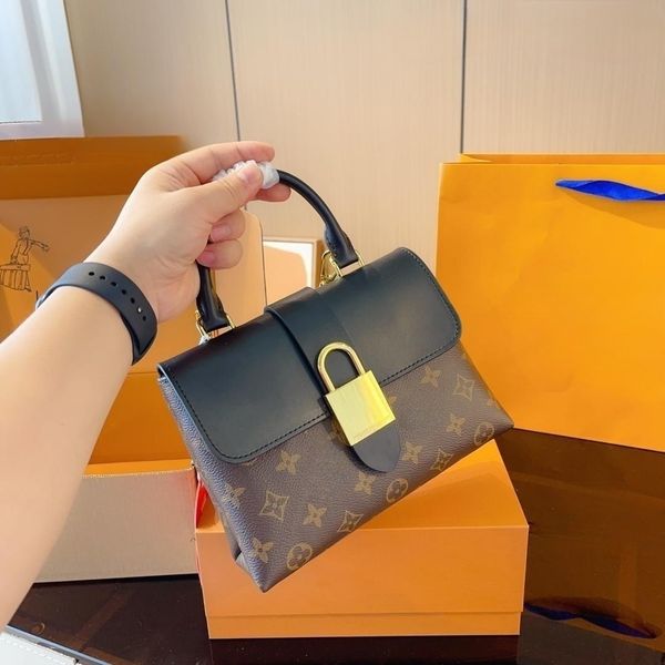classic old flower retro handheld small square bag with colored flip bb lock head bag versatile one shoulder oblique straddle women's b
classic old flower retro handheld small square bag with colored flip bb lock head bag versatile one shoulder oblique straddle women's b