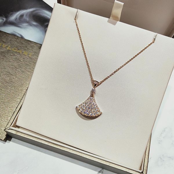 women jewelry shell pendant necklace gem pendants necklace diamond gold sweat-proof and colorfast ladies fashion, Silver
women jewelry shell pendant necklace gem pendants necklace diamond gold sweat-proof and colorfast ladies fashion, Silver