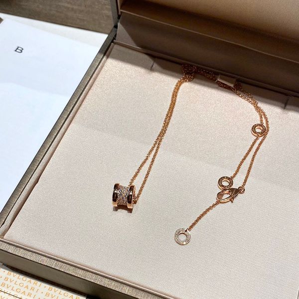 designer jewelry pendant necklace pendant luxury designer necklace white shell material not allergic anti sweat never fade, Silver
designer jewelry pendant necklace pendant luxury designer necklace white shell material not allergic anti sweat never fade, Silver