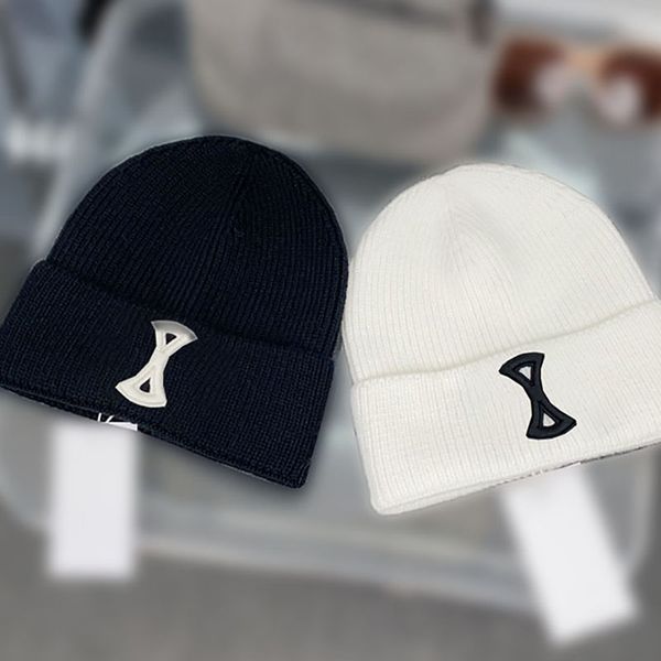 embroidered cashmere flap knit hat autumn and winter simple warm windproof fashion trend youth retro woolen hat, Blue;gray
embroidered cashmere flap knit hat autumn and winter simple warm windproof fashion trend youth retro woolen hat, Blue;gray