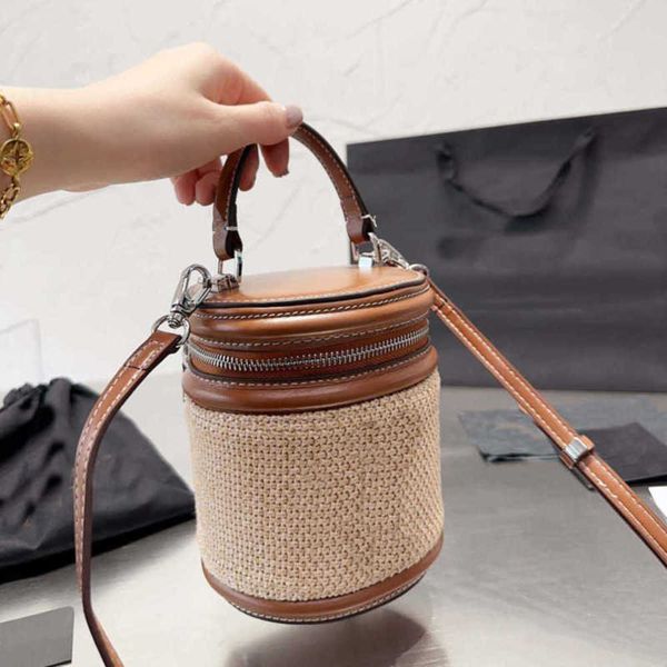 luxury brand designer rice bucket bag straw hair wealthy letter y bag large capacity makeup case handbag slant shoulder wallets 230515
luxury brand designer rice bucket bag straw hair wealthy letter y bag large capacity makeup case handbag slant shoulder wallets 230515