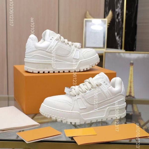 designer casual shoes mens sneakers rubber trainers platform sneaker multicolor lace-up skate shoes fashion running shoe with box 35-45, Black
designer casual shoes mens sneakers rubber trainers platform sneaker multicolor lace-up skate shoes fashion running shoe with box 35-45, Black