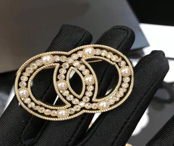 luxury designer pearl rhinestone letter brooch suitable for suits highquality fashion simple jewelry10707021837361, Gray
luxury designer pearl rhinestone letter brooch suitable for suits highquality fashion simple jewelry10707021837361, Gray