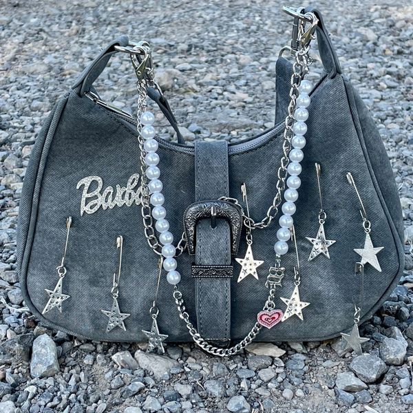 evening bags mbti vintage y2k womens shoulder bag goth stars crossbody bag for phone pins pearl chain fashion female luxury handbags 230803
evening bags mbti vintage y2k womens shoulder bag goth stars crossbody bag for phone pins pearl chain fashion female luxury handbags 230803