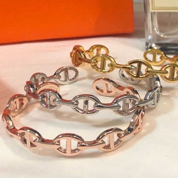 chaine dancre enchainee bracelet bangle jewelry pig nose bracelet temperament simple advanced bracelet does fade girlfriends the same gift f, Black
chaine dancre enchainee bracelet bangle jewelry pig nose bracelet temperament simple advanced bracelet does fade girlfriends the same gift f, Black