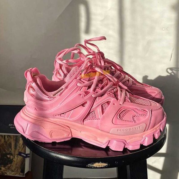 mens women casual shoes track 3.0 sneakers luxury brand designer trainers triple s leather platform sneaker ice pink blue white orange black
mens women casual shoes track 3.0 sneakers luxury brand designer trainers triple s leather platform sneaker ice pink blue white orange black