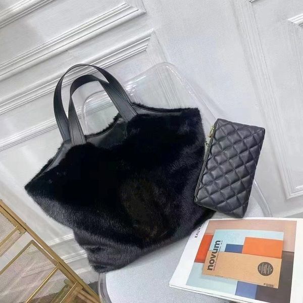 the tote bag ladies luxury winter mink fur handbags large shopping underarm totes bags purses designer woman handbag with chain purse new fa
the tote bag ladies luxury winter mink fur handbags large shopping underarm totes bags purses designer woman handbag with chain purse new fa