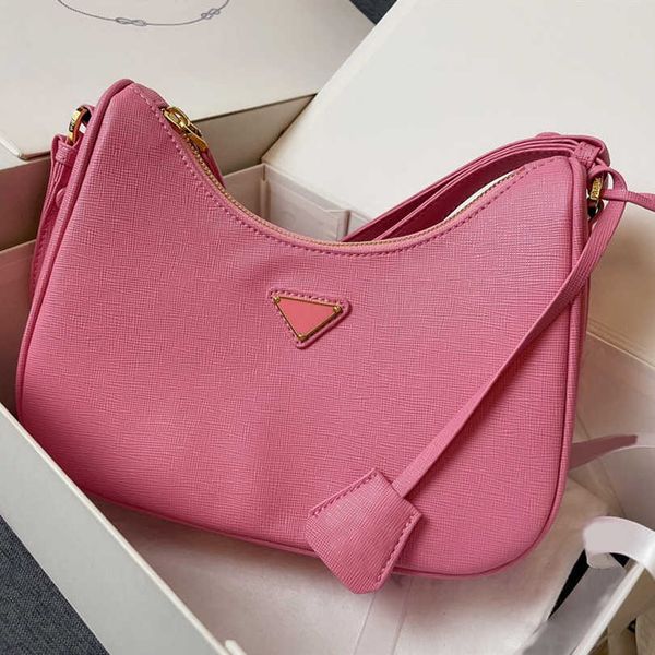 luxury women one shoulder crossbody bag fashion sportmedieval underarm bag high-quality designer evening dress handbag wallet
luxury women one shoulder crossbody bag fashion sportmedieval underarm bag high-quality designer evening dress handbag wallet