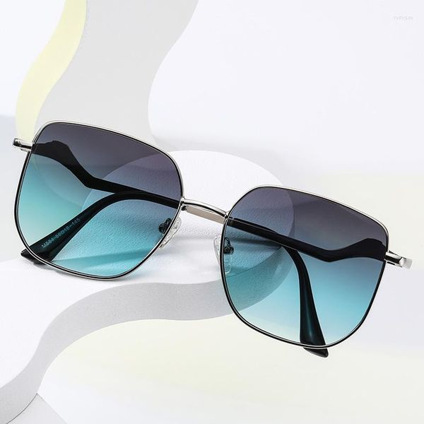 sunglasses vintage oversized square women fashion brand gray frame gradient sun glasses female elegant shades uv400421, White;black
sunglasses vintage oversized square women fashion brand gray frame gradient sun glasses female elegant shades uv400421, White;black