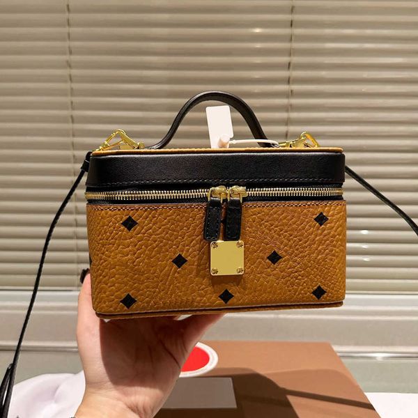 makeup bag designer cosmetic bag women toiletry bags toiletrys pouch womens fashion and classic versatile designers handbags
makeup bag designer cosmetic bag women toiletry bags toiletrys pouch womens fashion and classic versatile designers handbags