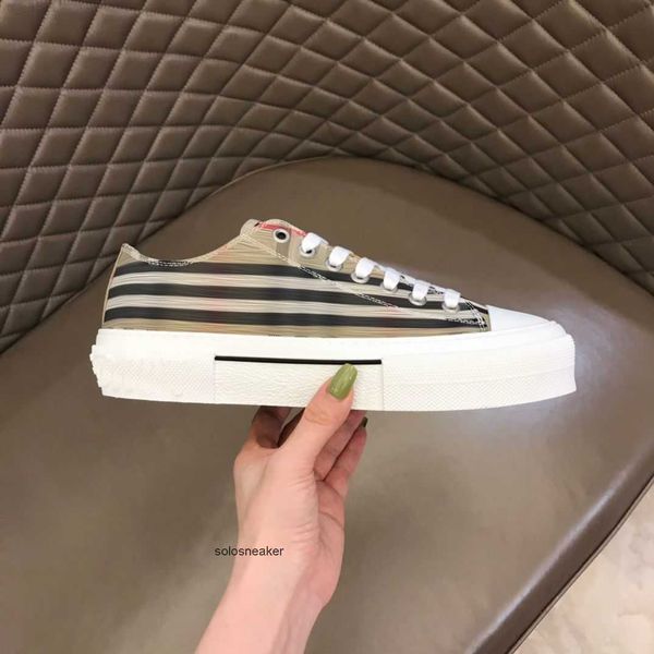 low canvas woman shoe burberies vintage plaid burbreries sneakers stripes man luxury outdoor platform casual designer couples shoes trainers
low canvas woman shoe burberies vintage plaid burbreries sneakers stripes man luxury outdoor platform casual designer couples shoes trainers