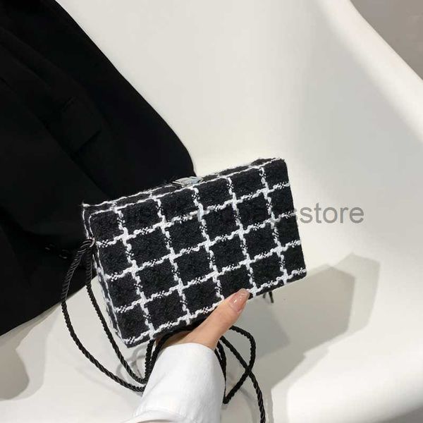 popular niche plaid for women's 2023 autumn/winter new fashion simple single shoulder underarm small square bagstylishhandbagsstore
popular niche plaid for women's 2023 autumn/winter new fashion simple single shoulder underarm small square bagstylishhandbagsstore
