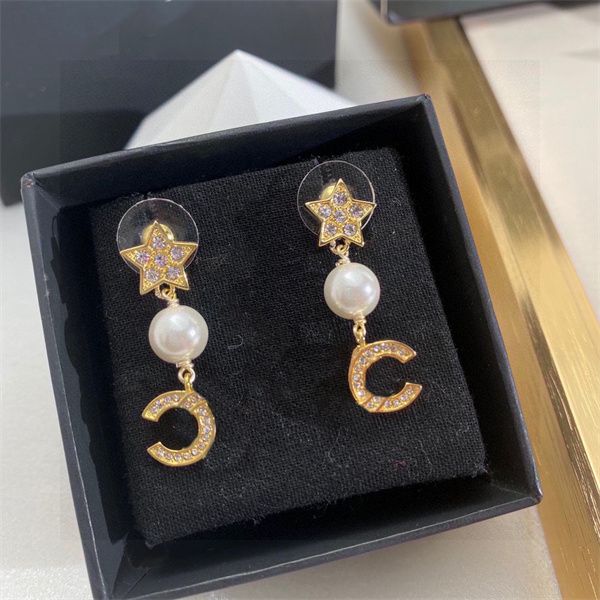 gold tassel designer letters dangle stud ccity long earring silver crystal geometric luxury brand women rhinestone wedding party jewerlry 53, Golden;silver
gold tassel designer letters dangle stud ccity long earring silver crystal geometric luxury brand women rhinestone wedding party jewerlry 53, Golden;silver