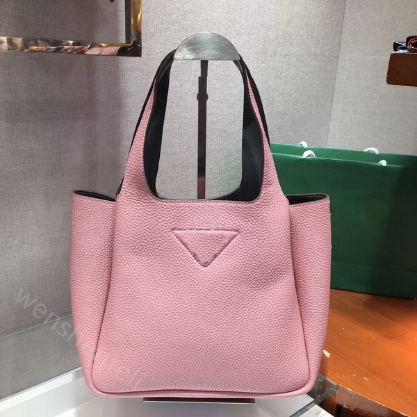 10a handcrafted tote bag luxury calfskin material pard classic features sleek design perfect for variety of occasions small enough to be eas
10a handcrafted tote bag luxury calfskin material pard classic features sleek design perfect for variety of occasions small enough to be eas