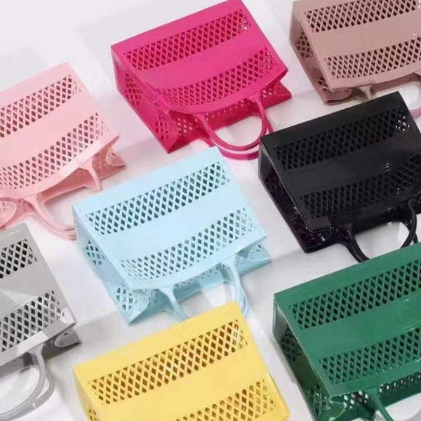 totes new plastic portable shower basket popular on the internet large supermarket shopping basket outdoor picnic new 230804
totes new plastic portable shower basket popular on the internet large supermarket shopping basket outdoor picnic new 230804
