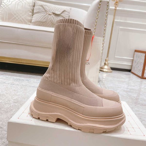2022 brand new m elastic knitted sock boots women's lovers oled high middle barrel martin boots, Black
2022 brand new m elastic knitted sock boots women's lovers oled high middle barrel martin boots, Black