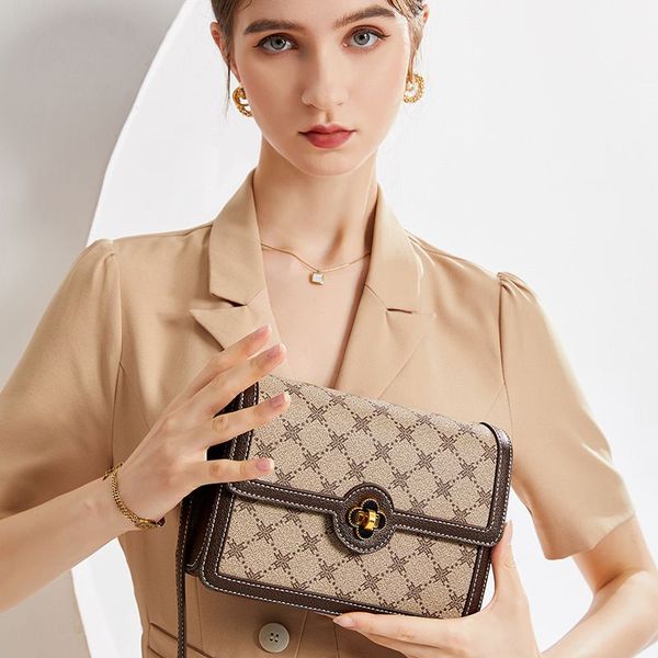 classic shoulder bag belt crossbody bags young lady handbags khaki genuine leather flap weekend casual wallets exquisite purses card holders
classic shoulder bag belt crossbody bags young lady handbags khaki genuine leather flap weekend casual wallets exquisite purses card holders